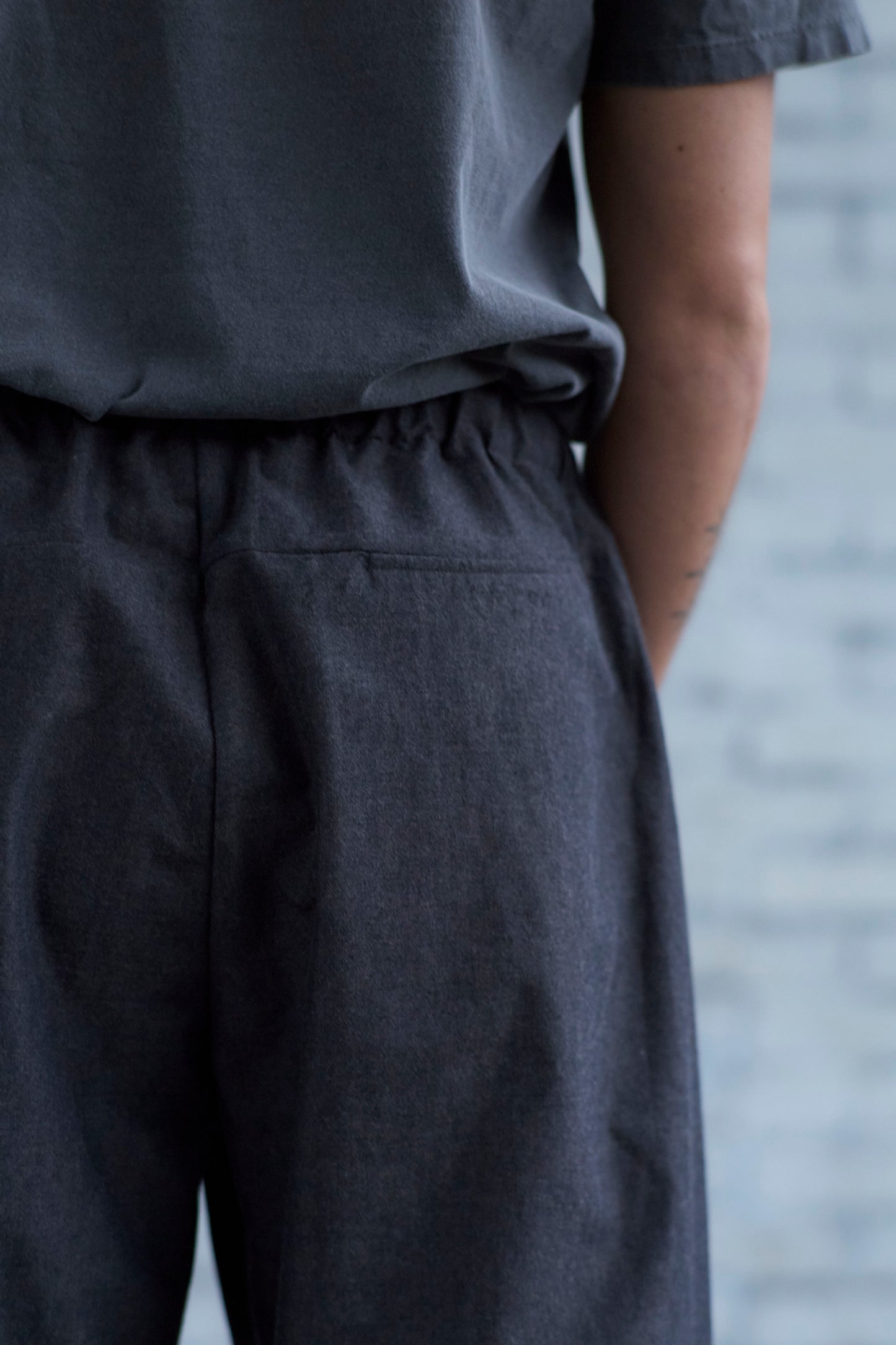 Gather Pants in Wool / Cotton Buff