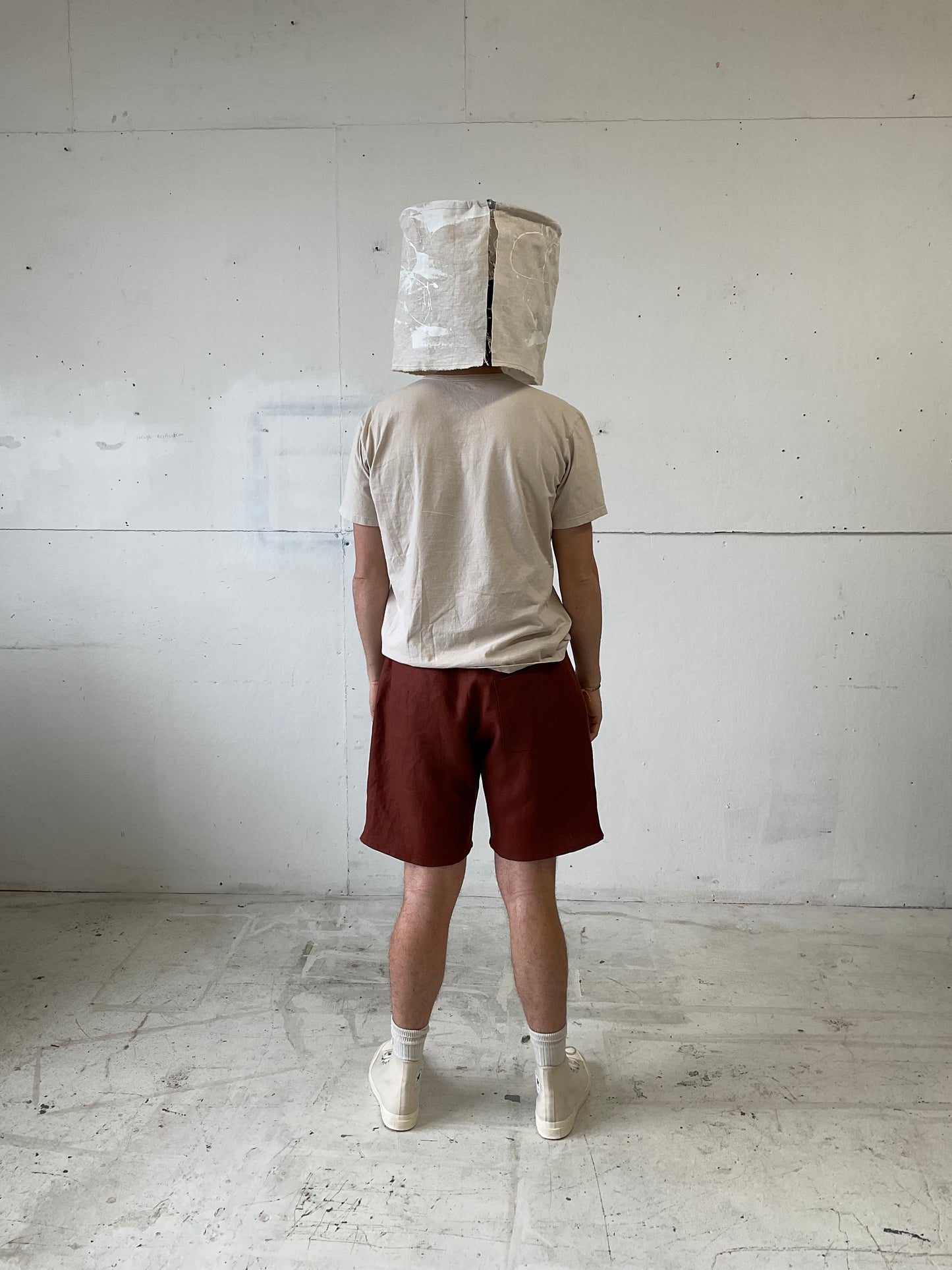 Bag Shorts in Oxblood Linen Canvas