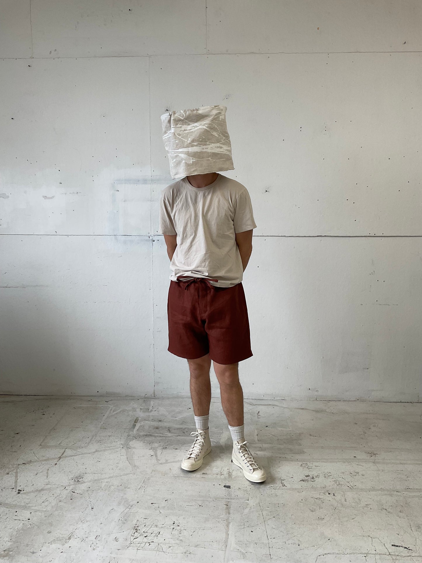 Bag Shorts in Oxblood Linen Canvas