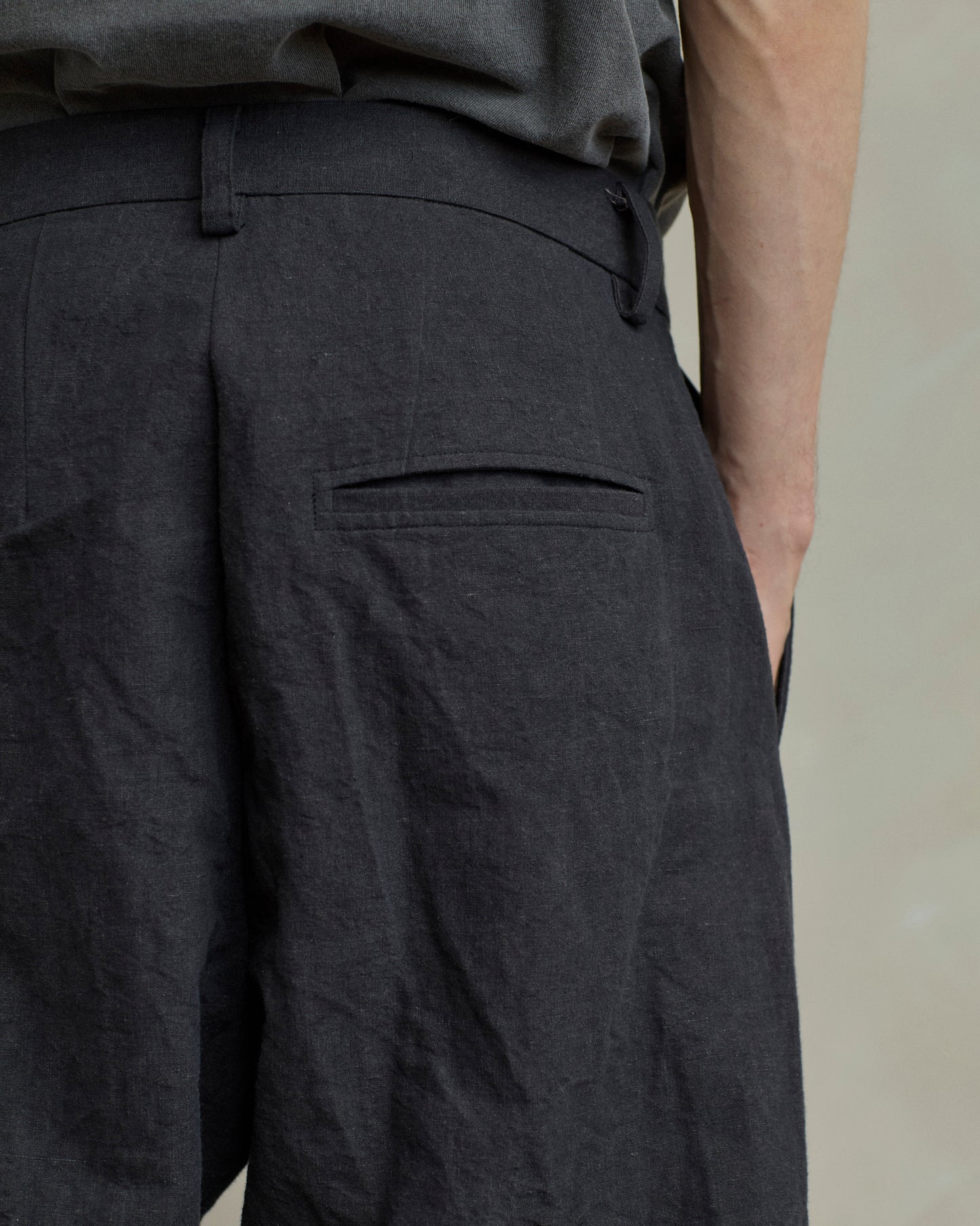 Dress Pants in Charcoal Buff Cloth