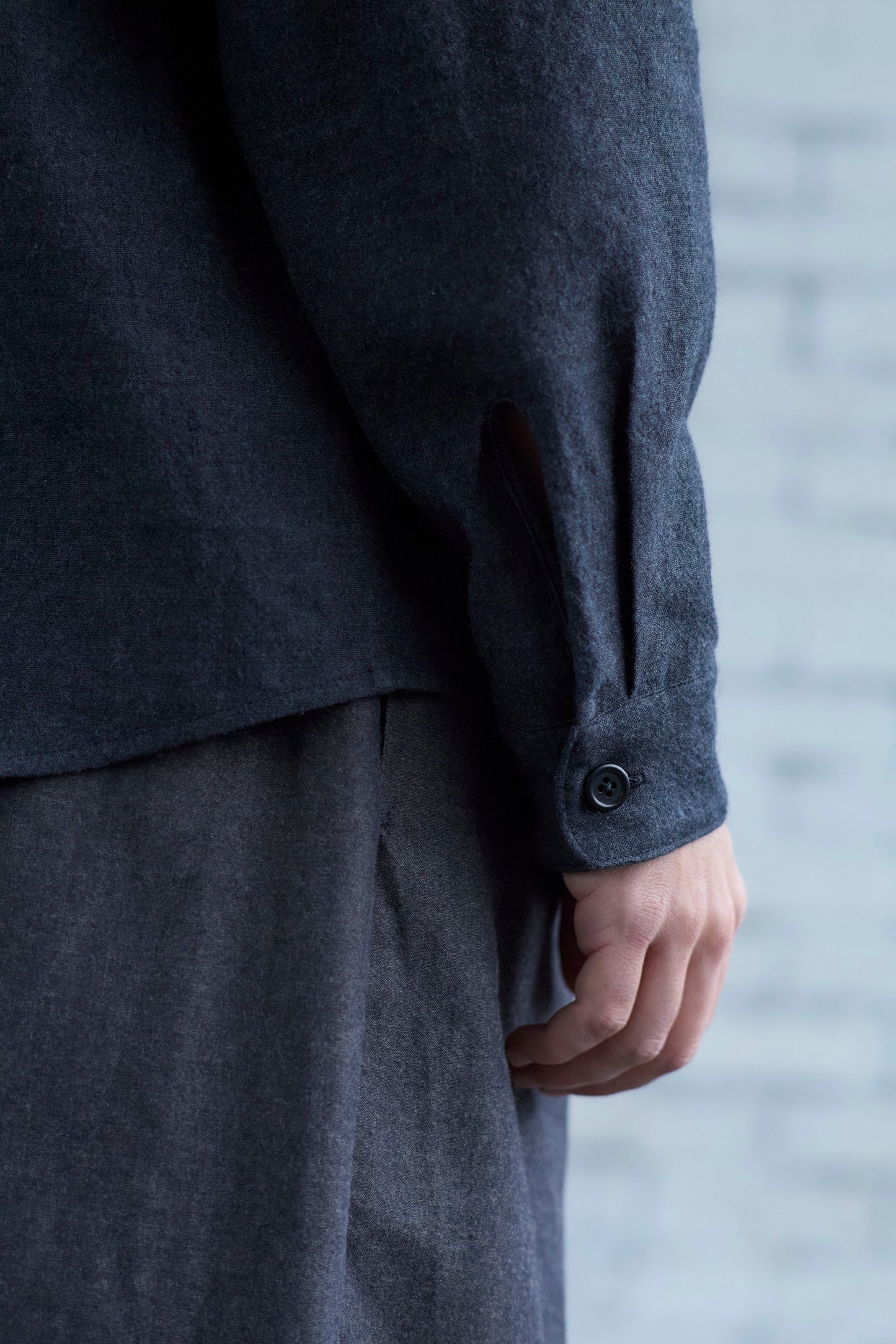 Tent Shirt in Charcoal Wool / Linen
