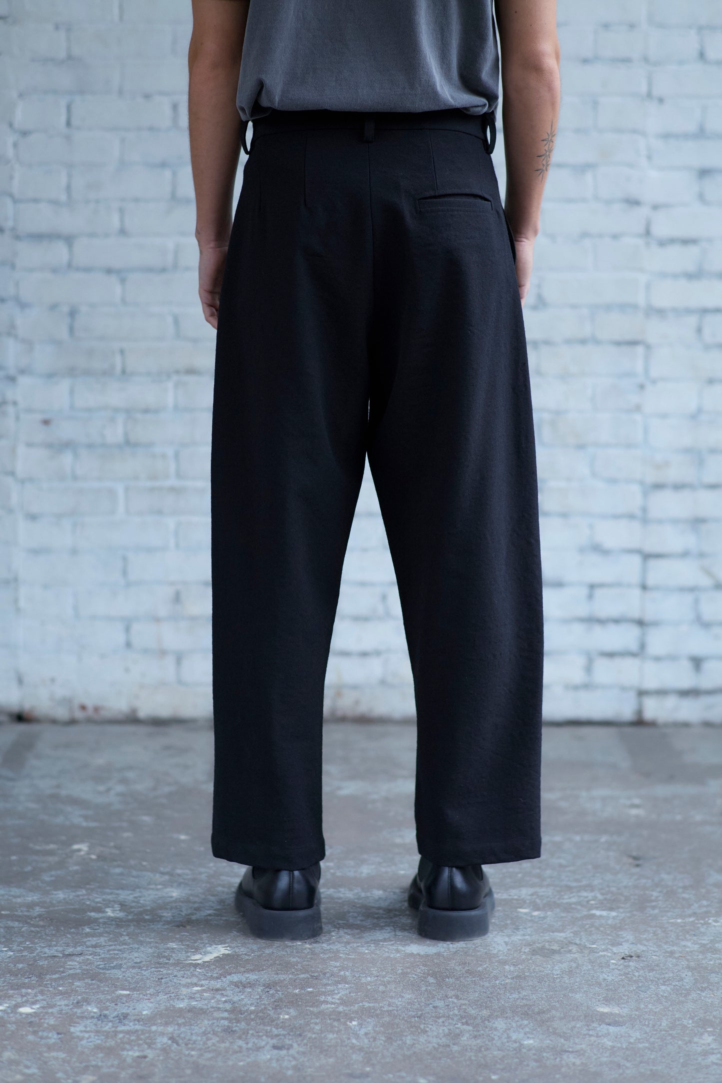 Dress Pants in Wool Gabardine
