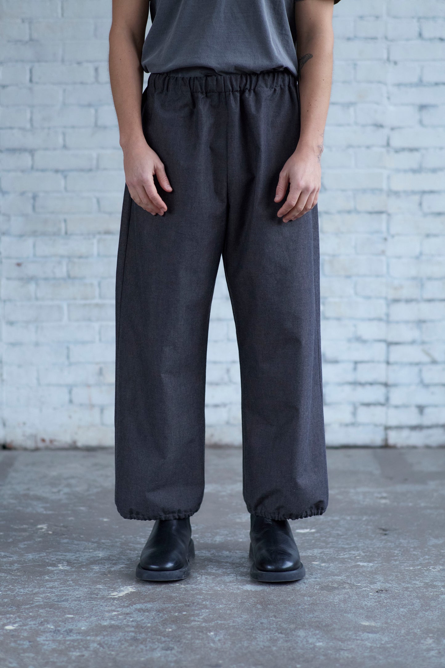 Gather Pants in Wool / Cotton Buff