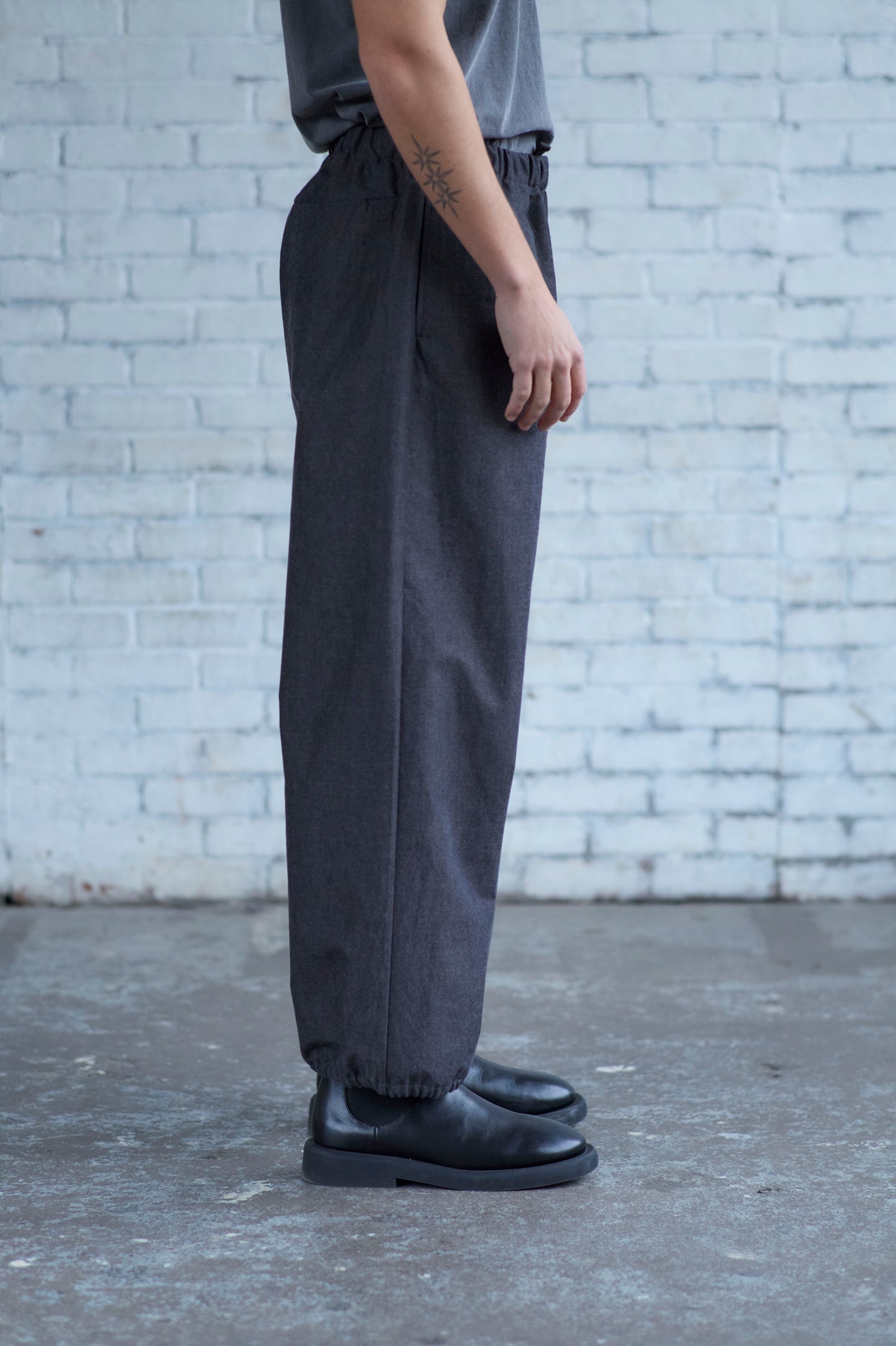 Gather Pants in Wool / Cotton Buff