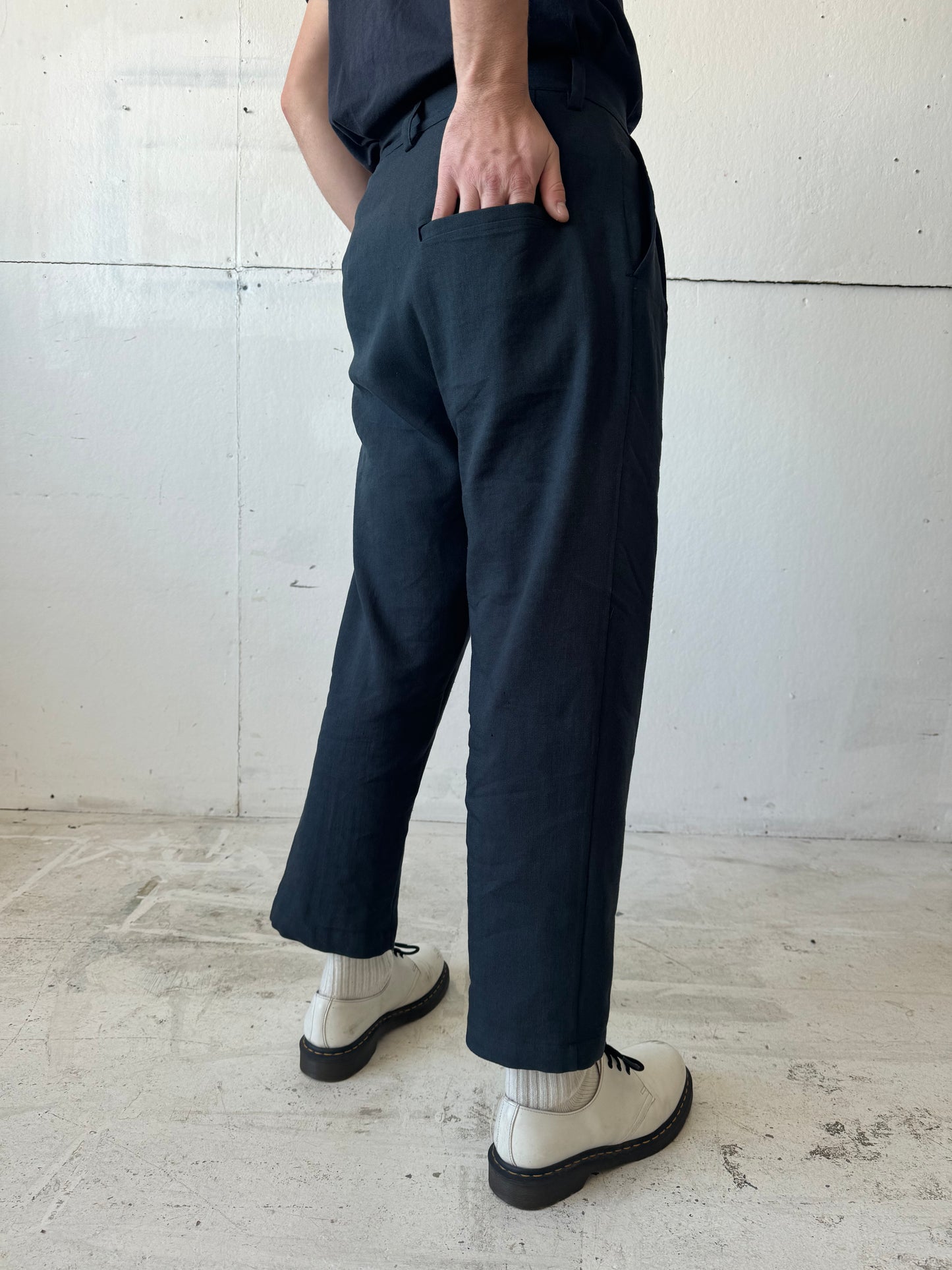 Dress Pants in Navy Wool/Linen Gabardine